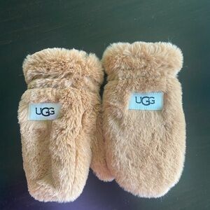 Kids Faux Fur UGG Mittens